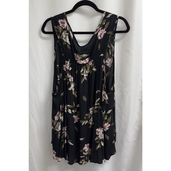 h.i.p. Happening in the Present Tank Top Shirt Women's Size 2X Black Floral - Picture 2 of 7